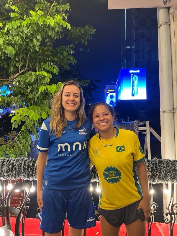 Elisa Lanche with a Brazilian Teqer