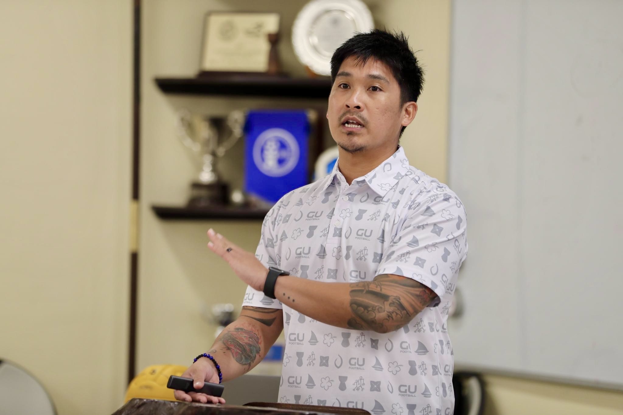 Guam FA Coach and Technical Director Ross Awa leading a the GFA C License course