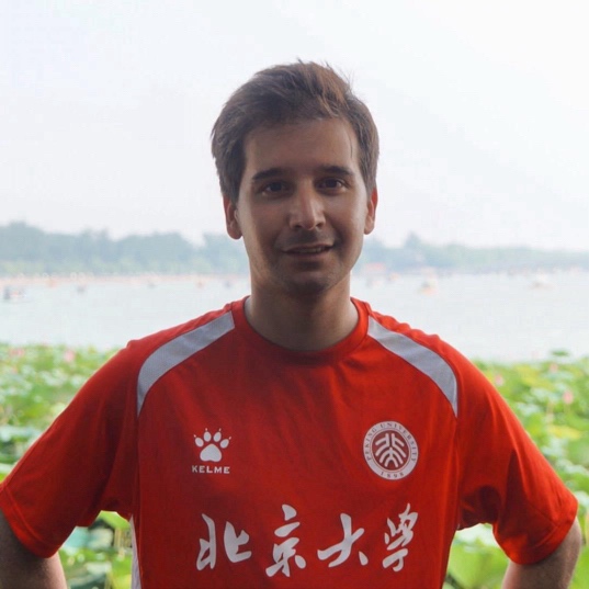 Noel Pérez in China during his spell at Peking University