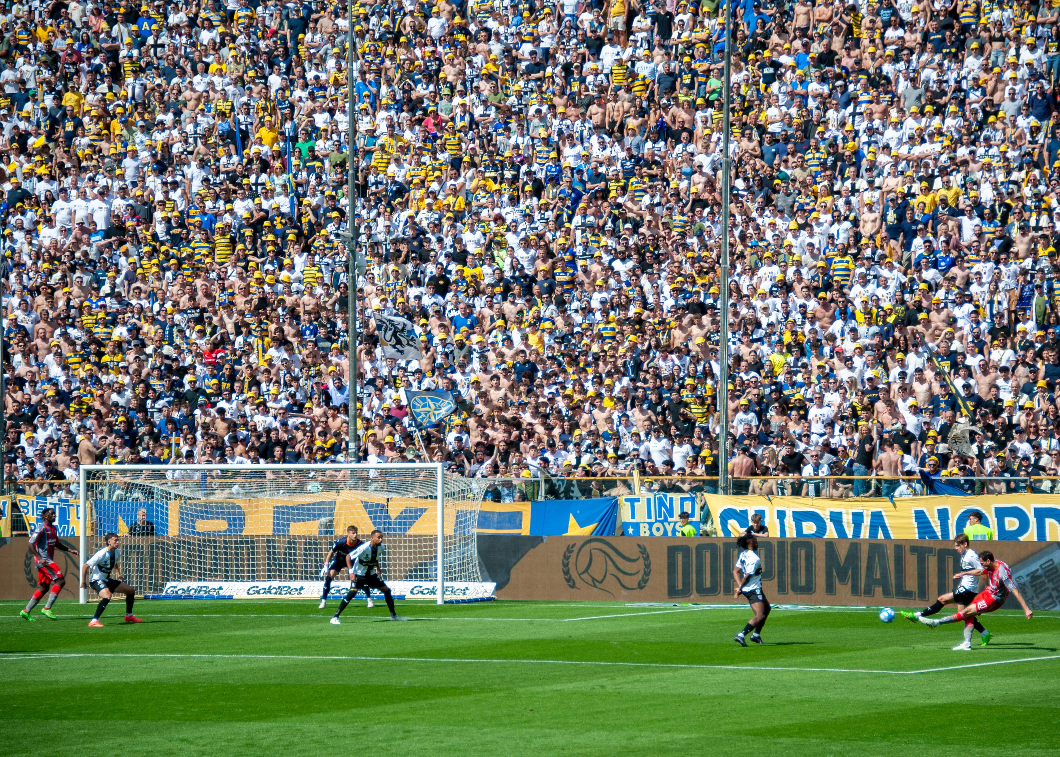 Photo Curva team groundhopping at a stadium at Parma